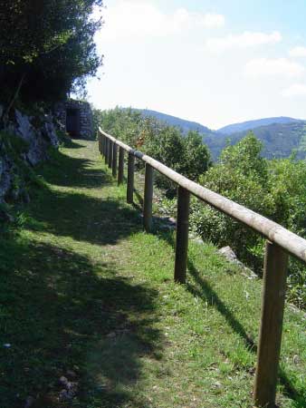 Entrada a la Cueva de San Román de Candamo, Patrimonio de la Humanidad (Asturias).