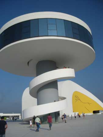 Centro Cultural Internacional Oscar Niemeyer de Avilés (Asturias)