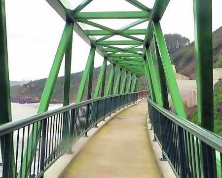 Pasarela senda el  Tranqueru (Candás-Asturias)